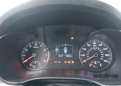 2017 Kia Optima Lx z USA, uszkodzony, nr VIN 5XXGT4L32HG136031